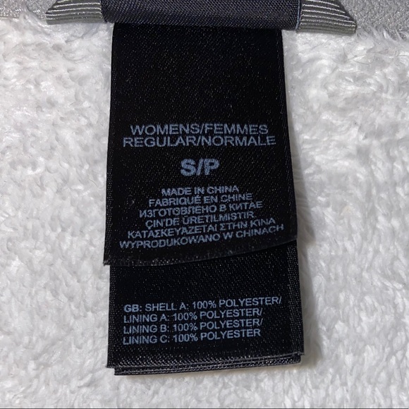 Women’s North Face fuzzy jacket - Picture 3 of 3